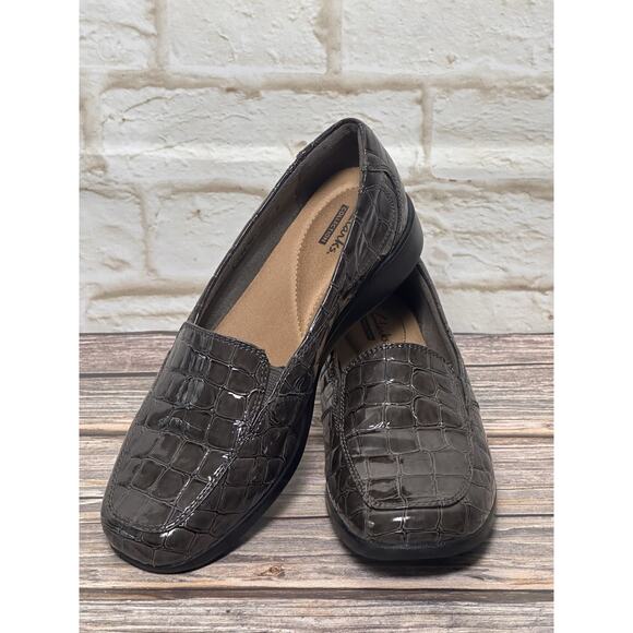 Clarks Brown Faux Croc Patent Leather Slip on Loafers Shoes Womens 7M - Picture 5 of 16